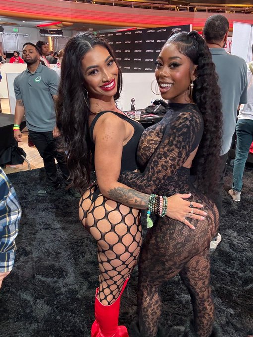 Day2 @x3expo 😈😍 https://t.co/MWUeDjLwVw<a class="tags" target="_blank" title="On Twitter" href="/?out=eyJ0eXAiOiJKV1QiLCJhbGciOiJIUzUxMiJ9.eyJpYXQiOjE3MjI0NzM2NDQsImlzcyI6InR3cG9ybnN0YXJzLmNvbSIsIm5iZiI6MTcyMjQ3MzY0NCwiZXhwIjoxNzU0MDA5NjQ0LCJyZWRpcmVjdF91cmwiOiJodHRwczovL3R3aXR0ZXIuY29tL3gzZXhwbyJ9.Slawk_L8kPDlGBJ2c6GNHIksyW4nVqG5qEOIHCUBiX_Y1vga1gAT3MWnBiNcPM6SKk7J3DCX-5mkG_FVuXQeNQ">@x3expo</a>