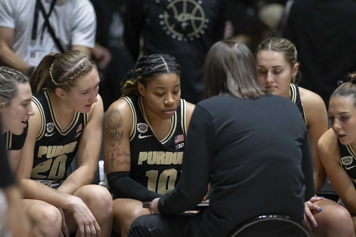 KrockPhoto's tweet photo. #4favs first half of Purdue WBB vs IU @PurdueWBB #purdue https://t.co/zJ0q6whyTW