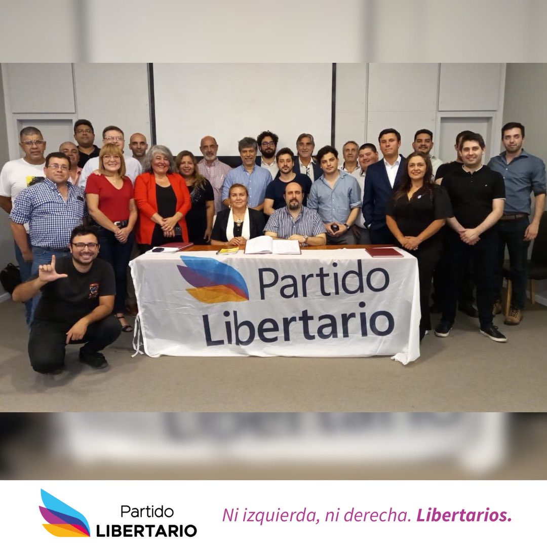 LibertarioCABA's tweet photo. PARTIDO LIBERTARIO DE ORDEN NACIONAL

El día 19 de Enero del 2024, se constituyó por primera vez el primer Congreso del Partido Libertario de Orden Nacional, en San Fernando del Valle de Catamarca, Provincia de Catamarca, llevado a cabo por los delegados de las 5 provincias fundadoras, siendo ellas CABA, San Juan, Buenos Aires, Corrientes y Catamarca.

Los 5 delegados elegidos y enviados por la Asamblea General del Partido Libertario CABA para formar parte del congreso son Ezequiel Campelo, Pedro Ledesma, Ignacio Fioriti, Leonardo Saifert y Gustavo Federico.

En este primer encuentro se votaron las autoridades del Consejo Directivo del Partido Libertario de Orden Nacional, el cual será presidido por Nicolás Emma, quién es a su vez el Presidente del Partido Libertario CABA y Diputado Nacional por CABA.

El Partido Libertario es el partido del Presidente de la República Argentina, Javier Milei, quién es a su vez Presidente Honorífico y afiliado al mismo.

Somos actualmente el primer y único partido libertario oficial existente en Argentina, y, como tal, estamos comprometidos a defender e impulsar las ideas de la libertad en el gobierno, ahora y para siempre.

¡VIVA LA LIBERTAD!

@JMilei @nicolasemmaok #partidolibertario #nacional #argentina