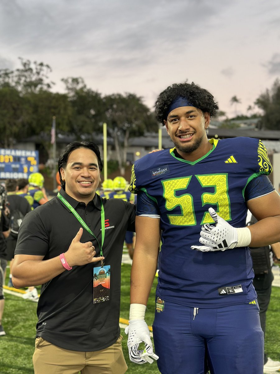 Polynesian Bowl fun! 🌴🤙🏽🏈
#THESTANDARD #Family