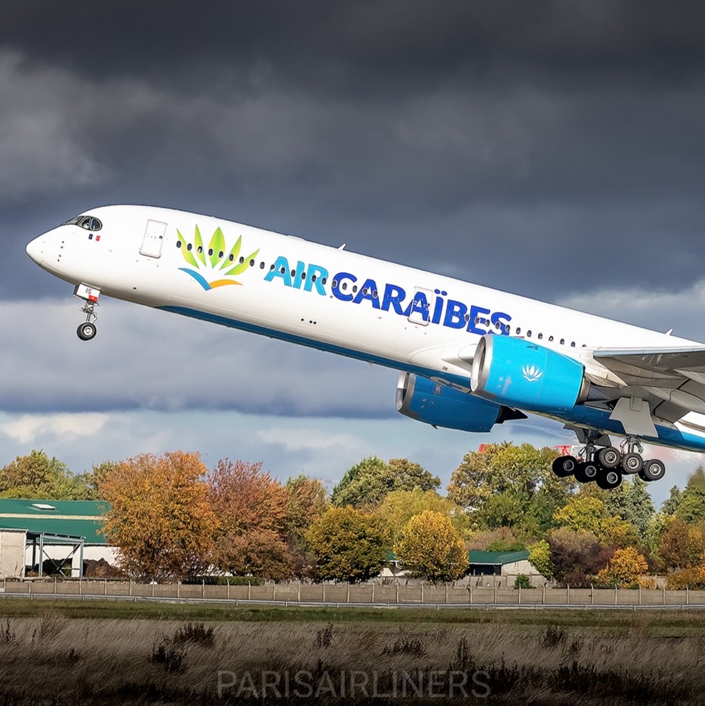 🤩🤩🤩🇲🇫🇲🇫

➖➖➖➖➖➖➖➖➖➖
Aircraft✈️: Airbus A350-1000
Airline 🇲🇫 : Air Caraïbes 
➖➖➖➖➖➖➖➖➖➖

#france  #megaaviation  #a350 #proaviation #jet #aviationdaily #planespotters #photography  #carraibean #planegeek  #speedbird  #avgeeks
#🇲🇫  #✈️  #aviationphotography