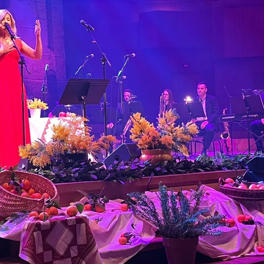 TusekZarko's tweet photo. Dubrovnik Zagrebu❤️🇭🇷💙
Veličanstven koncert u KD Vatroslav Lisinki.
Izniman spoj ljepote dubrovačke kulture, tradicije, moderne glazbe i klasične umjetnosti.
Čast mi je bila biti izaslanikom PHS Gordna Jandrokovića.
@MatoFrankovic @Dubrovnik @IvanVidis @dubravkasuica #radiokaj https://t.co/6hJWuVp5Mk