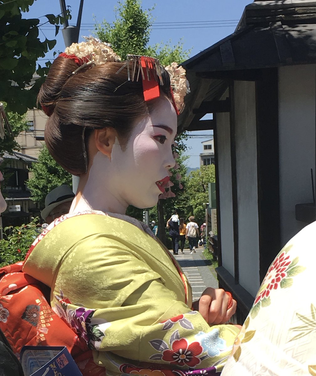 Claire Griffin tweet media