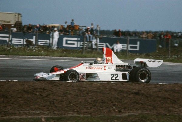 juanjoabsolut's tweet photo. Lunes 22 y vamos a #Anderstorp en los #RacingSeventies, concretamente a 1975, con #VernSchuppan y su #Hill GH1. Abandonó en la vuelta 47 @historacing @LM__ @VicarioMartin @Jose_ArmandoGH @horacio_porta https://t.co/BnlqwvZFdH