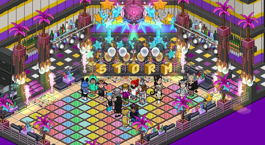 Vengan al reecuentro de nuestra webfan favorita😍 Habbostorm.com visiten la página y revivan recuerdos bonitos en <a href="/ESHabbo/">Habbo ES/MX</a> <a href="/HabboStormFan/">HabboStorm 🎉</a> !!Hay radio de parte del jefazo <a href="/DhooMix/">DhooMix</a> y el bebe <a href="/caluisfornia/">caluisfornia</a> Sintonizanos y visitanos!! Estamos en Disco Zhion busca por Dhoomix