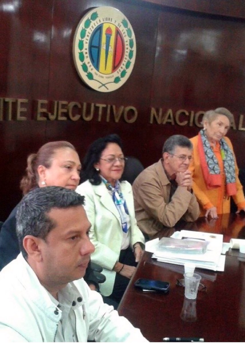 ADOrg_Laraof's tweet photo. #20Ene Hoy de cumpleaños Isabel Carmona de Serra, Presidenta de @ADemocratica en Resistencia.
Ejemplo de gallardia, valentia y coraje. 
Representa lo que es ser Venezolana y ADeca. 
Que Dios le conceda mucha salud y bendiciones para su Vida. 
¡Gracias por ser ejemplo para las Nuevas Generaciones!