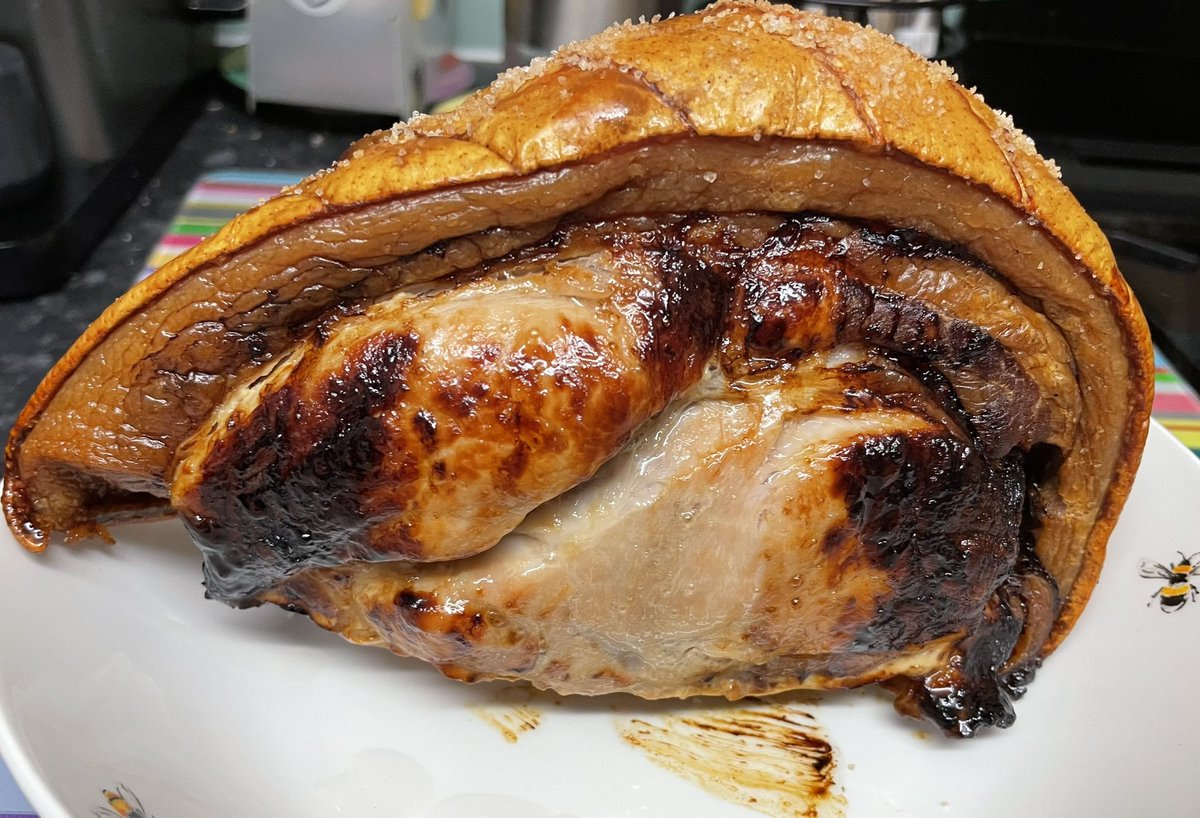 Mandy_x_Moo's tweet photo. @jamesmartinchef well, I think we have made the most amazing pork in the air fryer today! Along with roast potatoes cooked in the pork fat https://t.co/7cmpMzXYM3