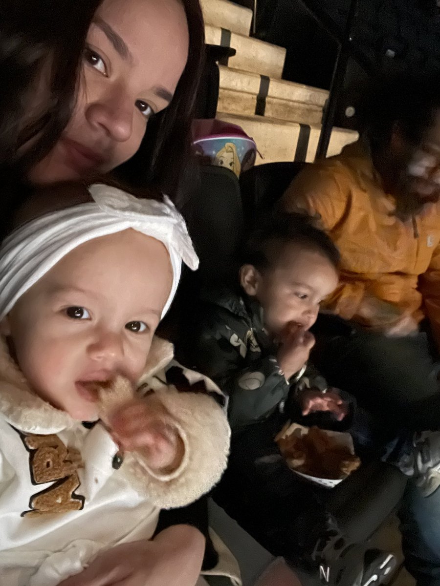 keilanz_'s tweet photo. #disneyonice https://t.co/ngBJZ2mnn1