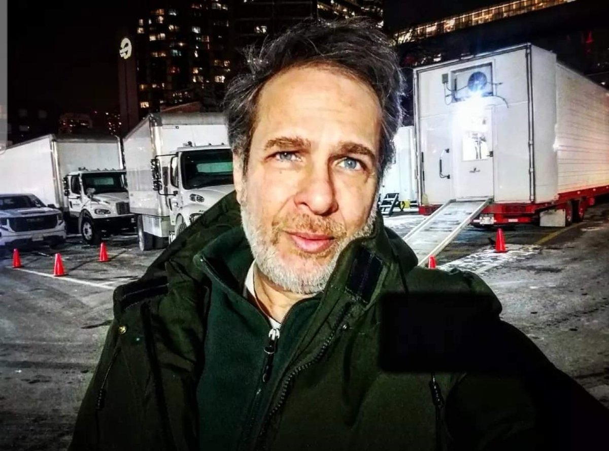 michaelgshore's tweet photo. Once more unto the breach, dear friends.
My favorite place to be, on set. 
Shooting an overnight exterior when it's -10 outside. ❤🥳
#actorslife #actors #grateful #Booyah #actra #actratoronto #getcast #movie #randomwhitetrucks https://t.co/wQp6yI3EnG