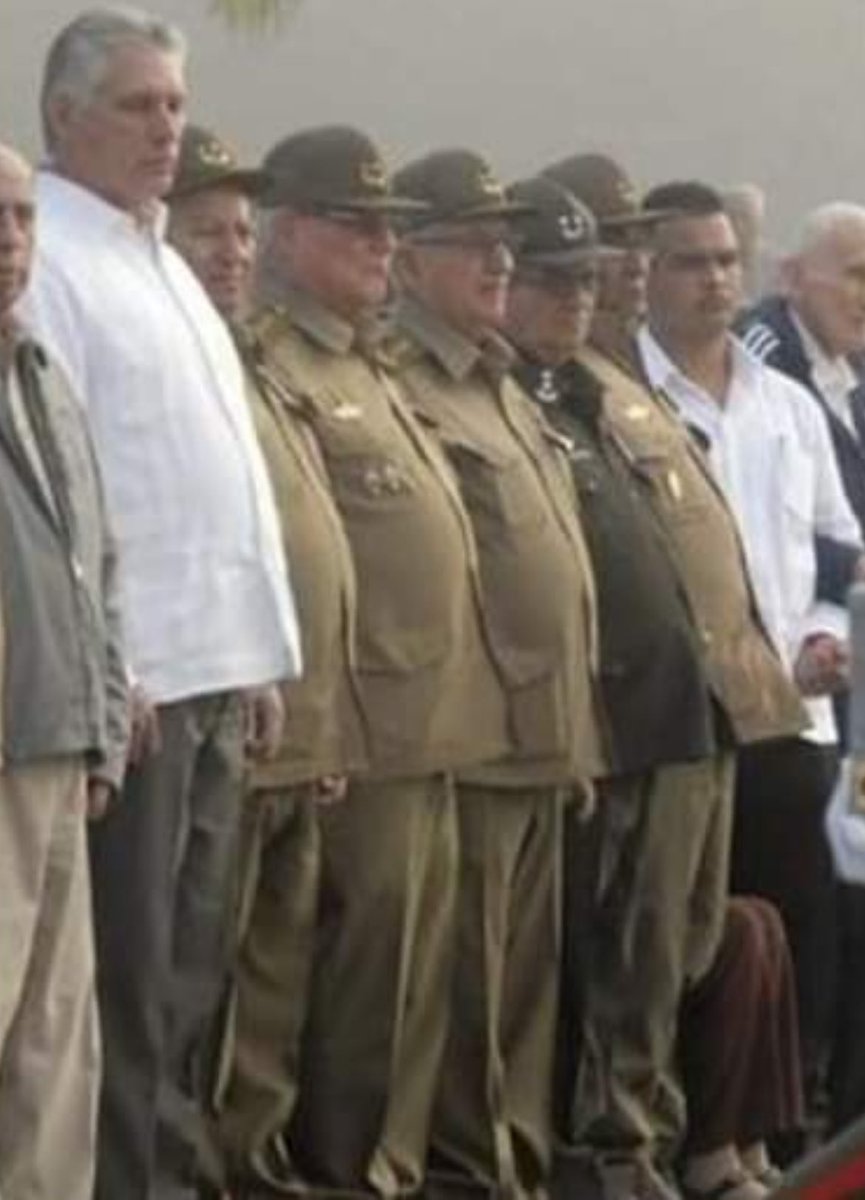 MayraDo57466678's tweet photo. #Cuba 
Toda lo comida que le falta a los cubanos, toda la leche que le falta a los niños, está aquí, en las panzas del Partido Comunista de Cuba, los mismos que piden resistencia año tras año para seguir construyendo el socialismo. https://t.co/1Z45AmFQ8K