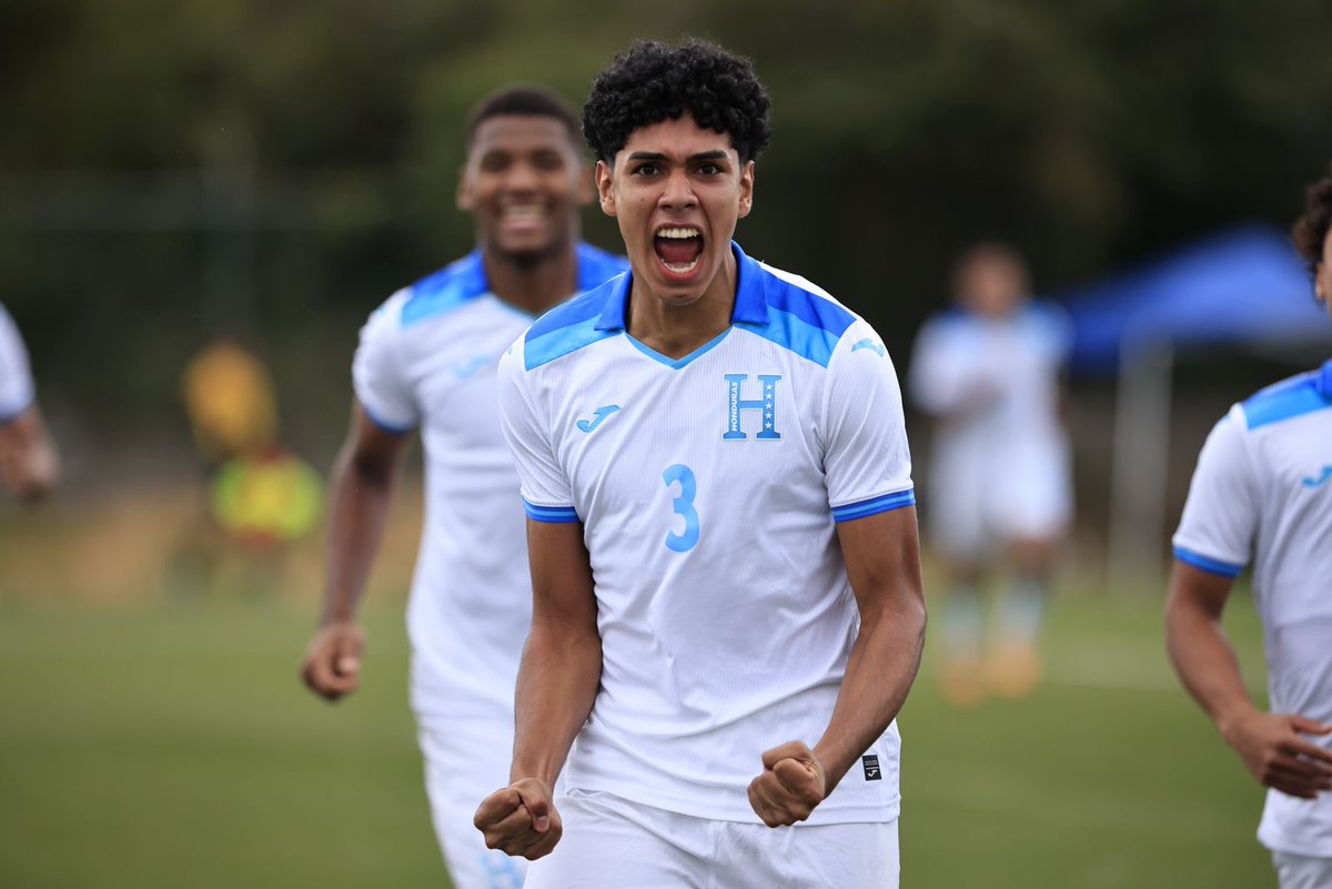 LaHSomosTodos's tweet photo. GOOOOOL DE #HONDURAS🇭🇳

👤 Melquisedec Zepeda

Min' 2

#Honduras 1-0 #ElSalvador 

⚽️Torneo #Forward #FIFA #UNCAF 

#VamosHonduras #UNIDOSXLAH https://t.co/X0HQjEkUf2