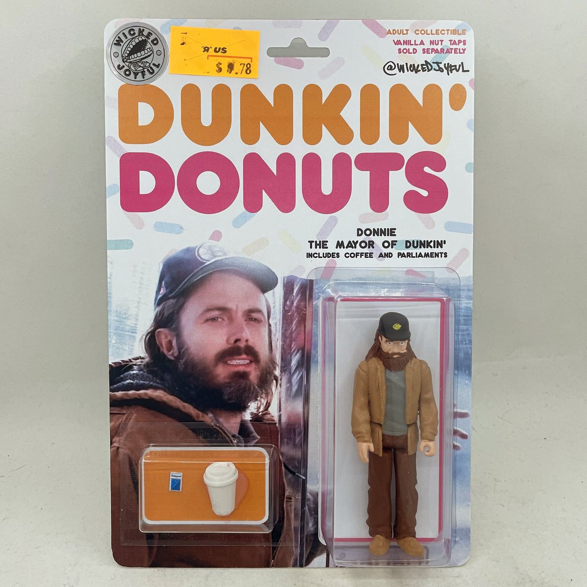 Donnie the Mayor of <a href="/dunkindonuts/">Dunkin'</a> ✌️😎 One of a kind custom action figure #caseyaffleck <a href="/nbcsnl/">Saturday Night Live</a> #snl #dunkin