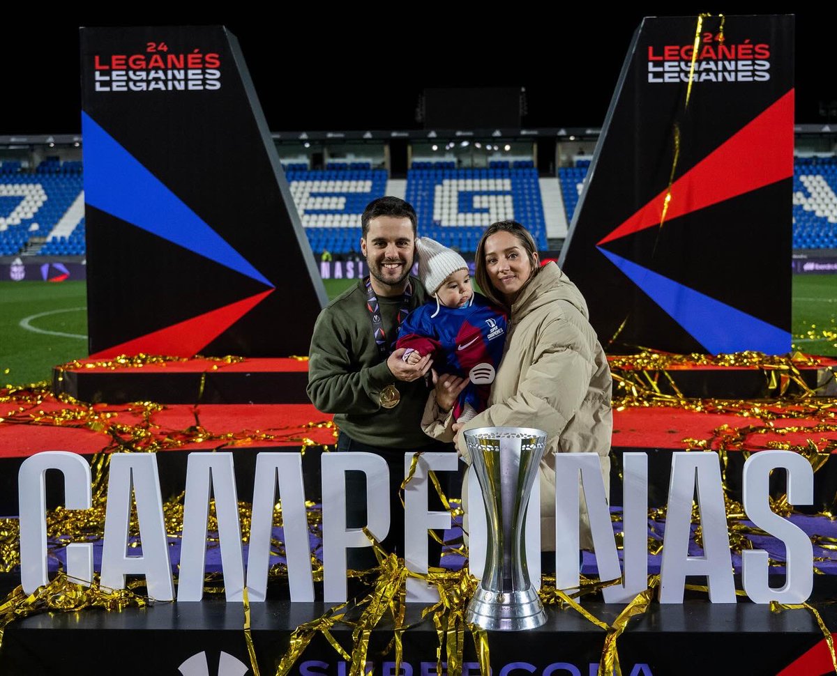 🏆 SUPERCOPA DE ESPAÑA🏆 El primer títol de la temporada 🙌🔵🔴 Gracias a toda la afición presente en el estadio por todo el apoyo durante el partido. Volem més! #viscaelbarça