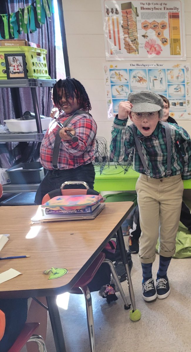 HUB_tigers's tweet photo. 100 days smarter!! #HUBfamily #100thdayofschool https://t.co/6QHCn5puRI