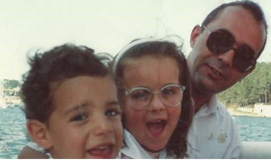 CCivicaCatalana's tweet photo. Hoy hace 24 años ETA mató a Pedro con un coche bomba

Su niño de 11 años vio la noticia en la tv: "Mamá, han dicho el nombre de papá. Vamos al hospital, papá estará solo"

Hoy esos asesinos que destrozaron tantas familias son homenajeados y apoyados por actores entre risas. Asco. https://t.co/sN9WBsDdbq