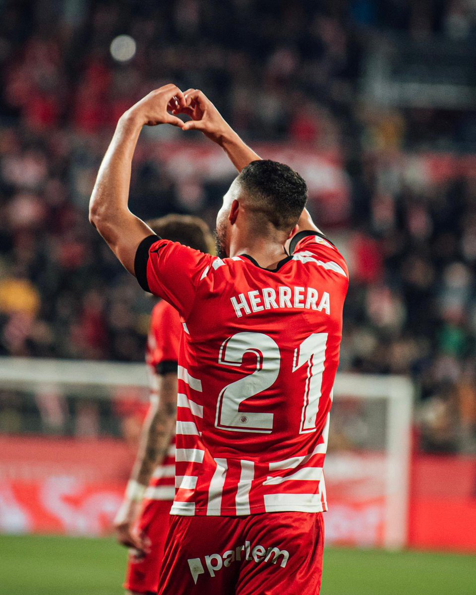 giraltpablo's tweet image. El momento de Yangel Herrera merece una mención especial.

Pieza clave del Girona que pelea por el título de España contra los poderosos y también de la Vinotinto que sueña con el primer Mundial.

DE VENEZUELA PARA EL MUNDO 🇻🇪