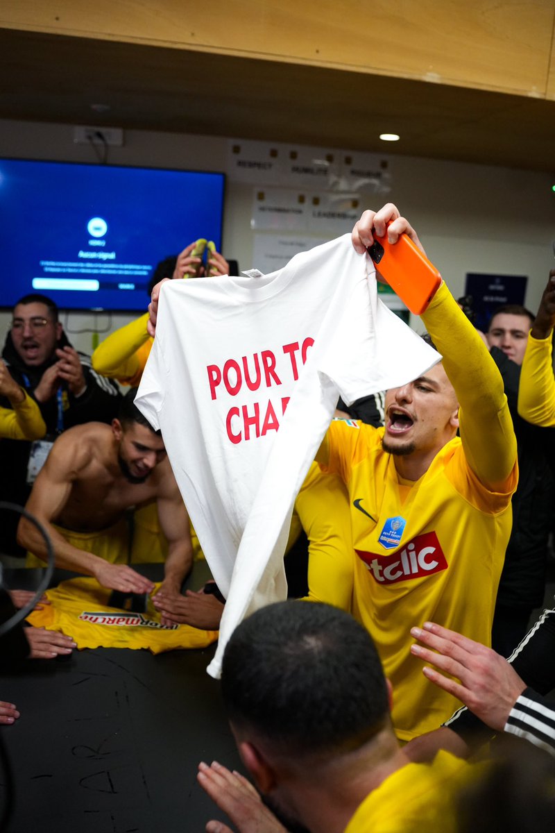 𝗟𝗮 𝗷𝗼𝗶𝗲 𝗱𝗮𝗻𝘀 𝗹𝗲𝘀 𝘃𝗲𝘀𝘁𝗶𝗮𝗶𝗿𝗲𝘀 !🔥

Et bonne nuit aux supporters de l’ASSP 😴

~ #Saison𝗔𝗦𝗦𝗣 | #CDF | #𝗔𝗦𝗦𝗣 | #ASSPSOR