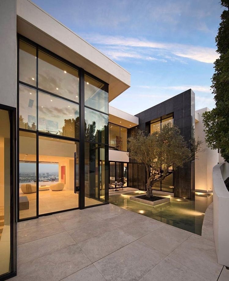 HOUSEPORN___'s tweet photo. Luxury house. https://t.co/eIWz8BE6tF
