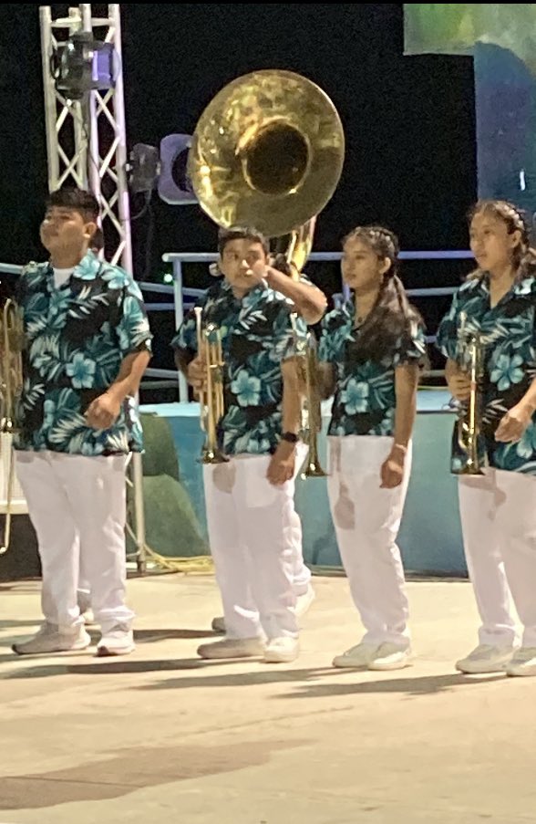 m_zamarripa's tweet photo. La @embamexbee 🇲🇽celebró el 41 Aniversario de la fundación de la #ESTM (Escuela Secundaria Técnica México) donada por el Gobierno de México al de Belice. Se encuentra en el Distrito de Corozal, frontera con el estado de QRoo. Enhorabuena. https://t.co/f32NM5EK7h