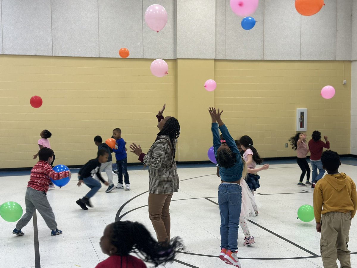 CarverLyon's tweet photo. Our kindergarten students and Dr. Adams had a great time in PE learning how to strike an object with their body parts! https://t.co/vW8k0gZZ24