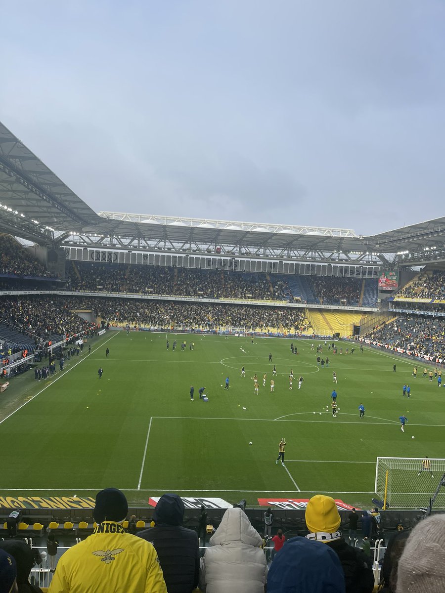 emreeblt39's tweet photo. Çok Seviyoruz 💛💙 @Fenerbahce https://t.co/3O9IPD35tz