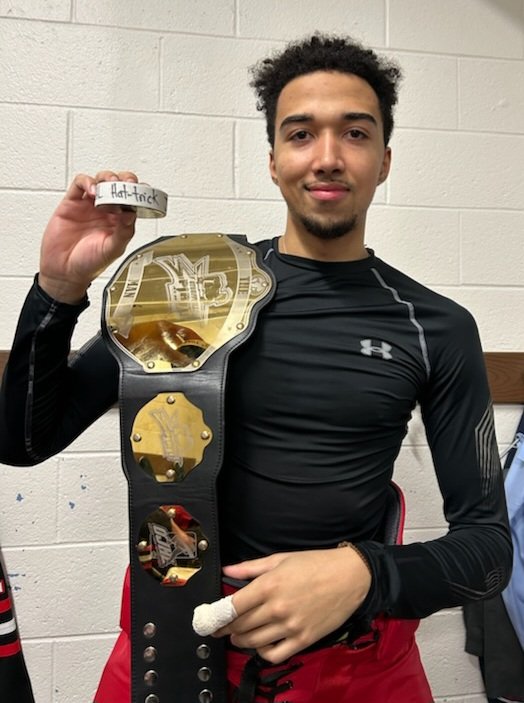 🎩 Myles Yearwood with the hat trick and the Player of the Game belt.
Spirit 8️⃣ North York 0️⃣.
Shutout ➡️ Stephen Toltl