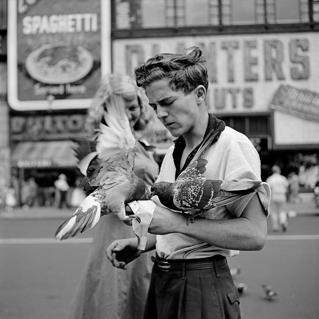 Vivian Maier El chico de las palomas, Nueva york