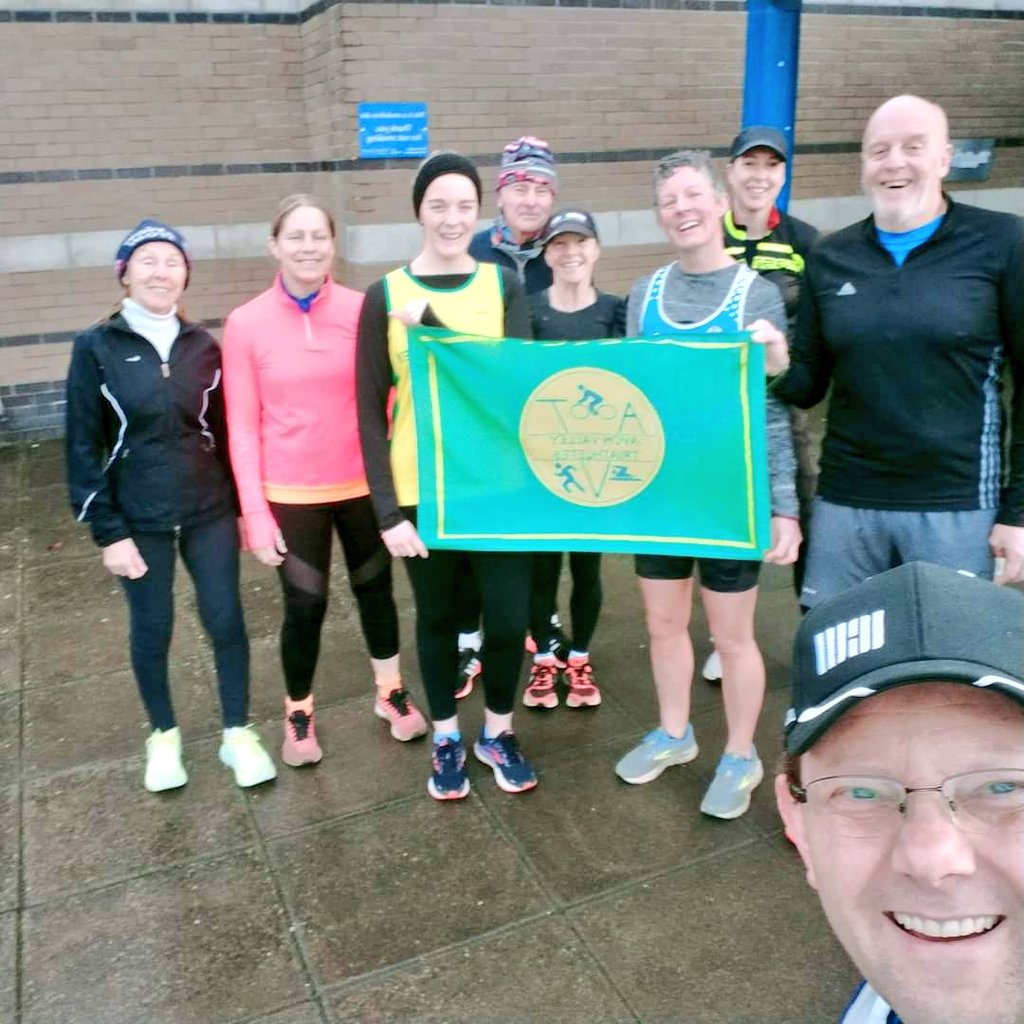 Our members were out training early this morning before #StormIsha got going to 'Try and Aquathlon' at #Trowbridge Sports Centre. #SwimRun #MultiSport 📷 Annalie