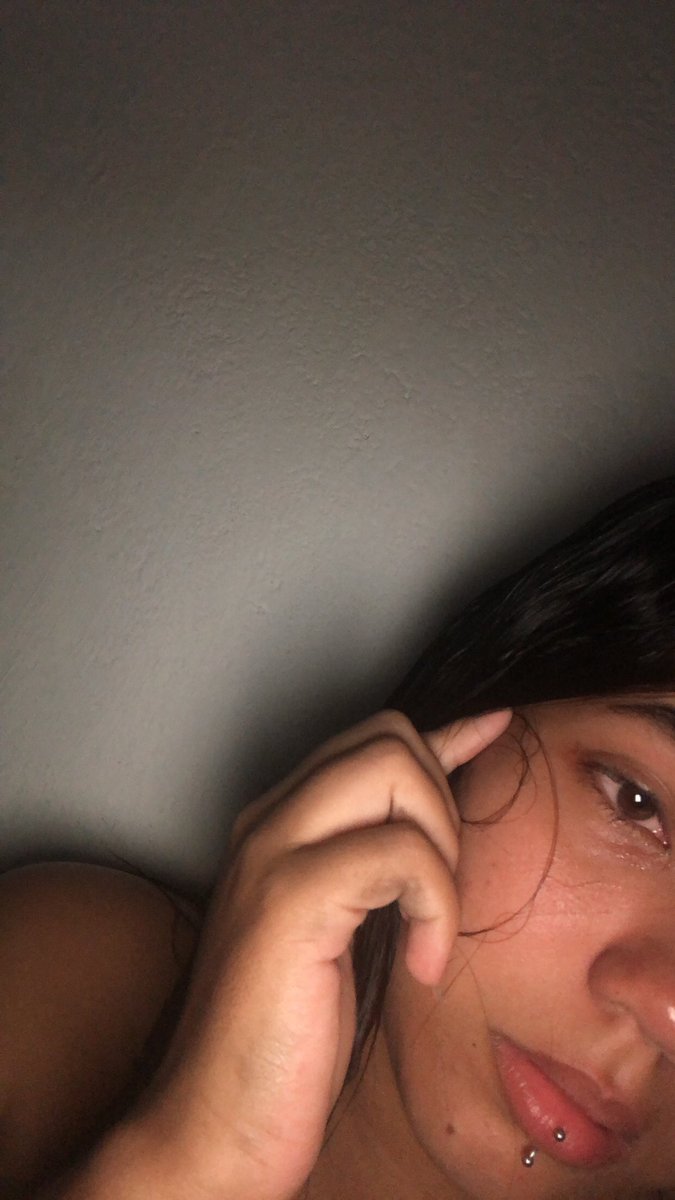 Eu me sinto péssima e desgostosa da vida😭