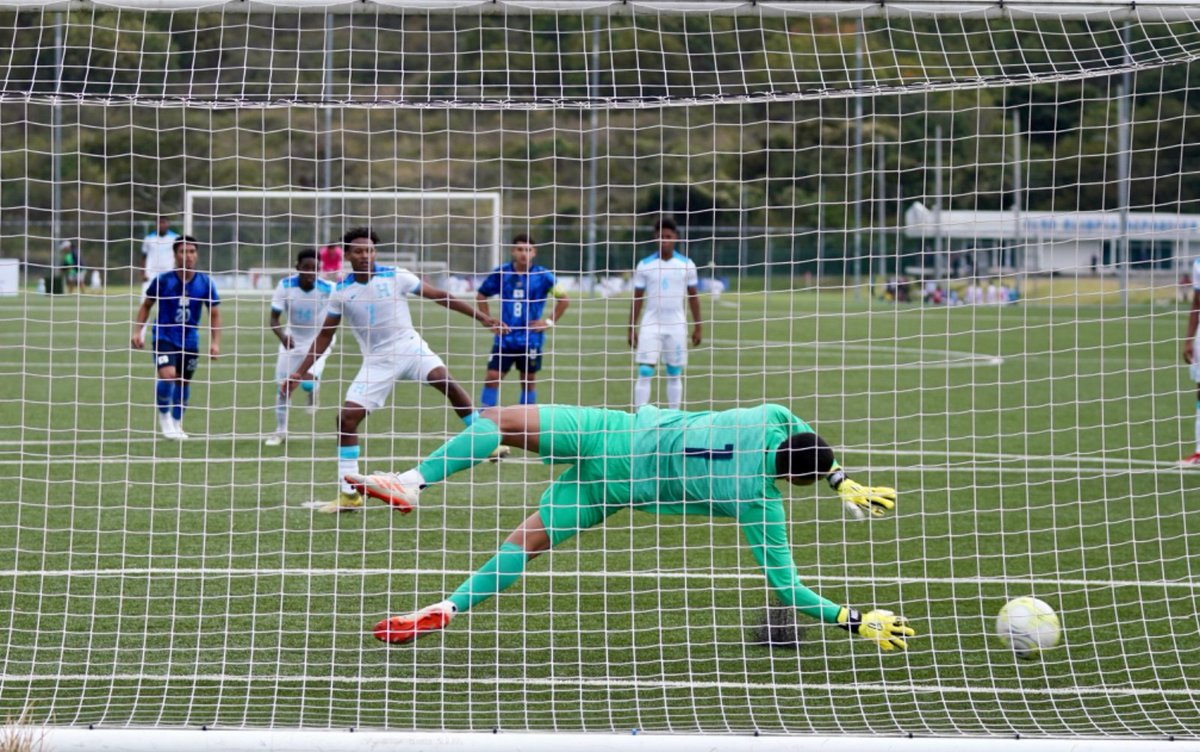 LaHSomosTodos's tweet photo. ✅️Falta penal a favor de #Honduras🇭🇳

❌️Cometida a 👤 Didier  Paguada 

Min 52'

54' Convertido en Gol por Justin Ponce.⚽️⚽️⚽️⚽️

#Honduras 3-1 #ElSalvador 

#UNIDOSXLAH  #LaHsomostodos https://t.co/FOm0AU7DPK