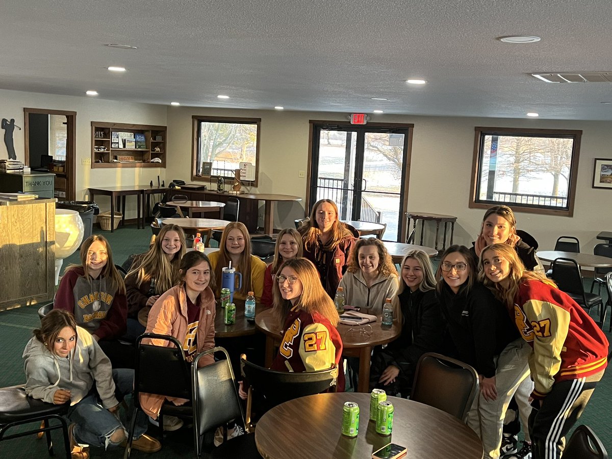 Lady Chargers watching the draw!! <a href="/IHSAA1/">IHSAA</a> @IHSSAtv #ThisIsHoosierHysteria