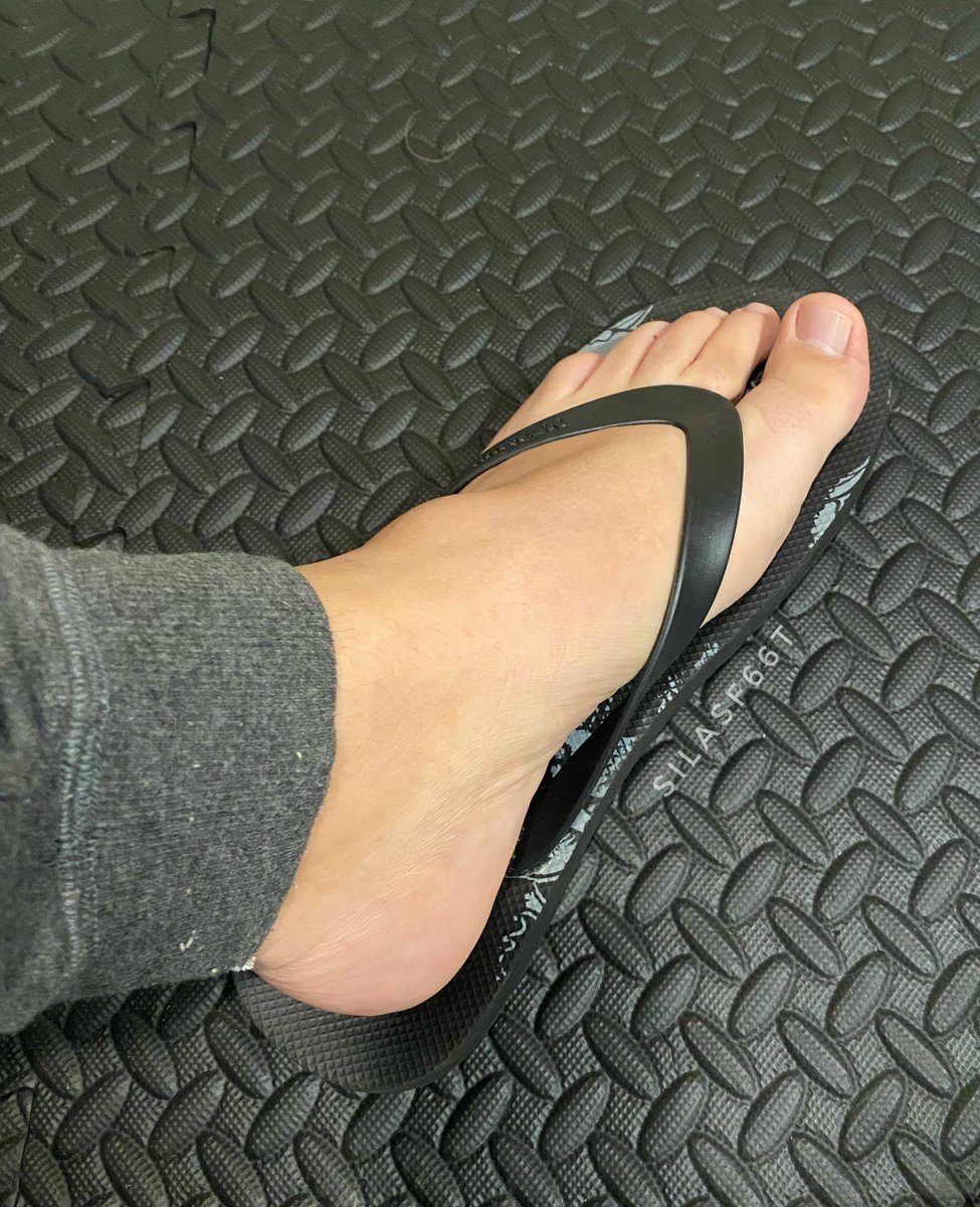 Silasf66t's tweet photo. @FeetFinder https://t.co/JzaCc7073w