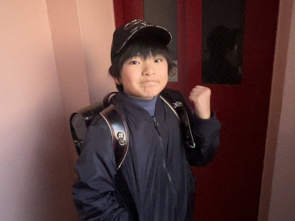 HALTO13906322's tweet photo. 月曜日だ❗️
眠たいけど頑張るぞ(ง •̀_•́)ง

 #楠陽翔  #くすはると  #HALTO 
 #テアトルアカデミー
 #テアトルアカデミー福岡 
 #月曜日  #いってきます https://t.co/c9hyaOIZ8z