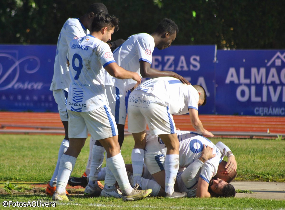 Contra viento y marea. Qué manera de  pelear, que manera de superar dificultades. Con vosotros hasta el final 🍍⚽♥️ <a href="/OlivenzaF_C/">Olivenza F.C.</a>