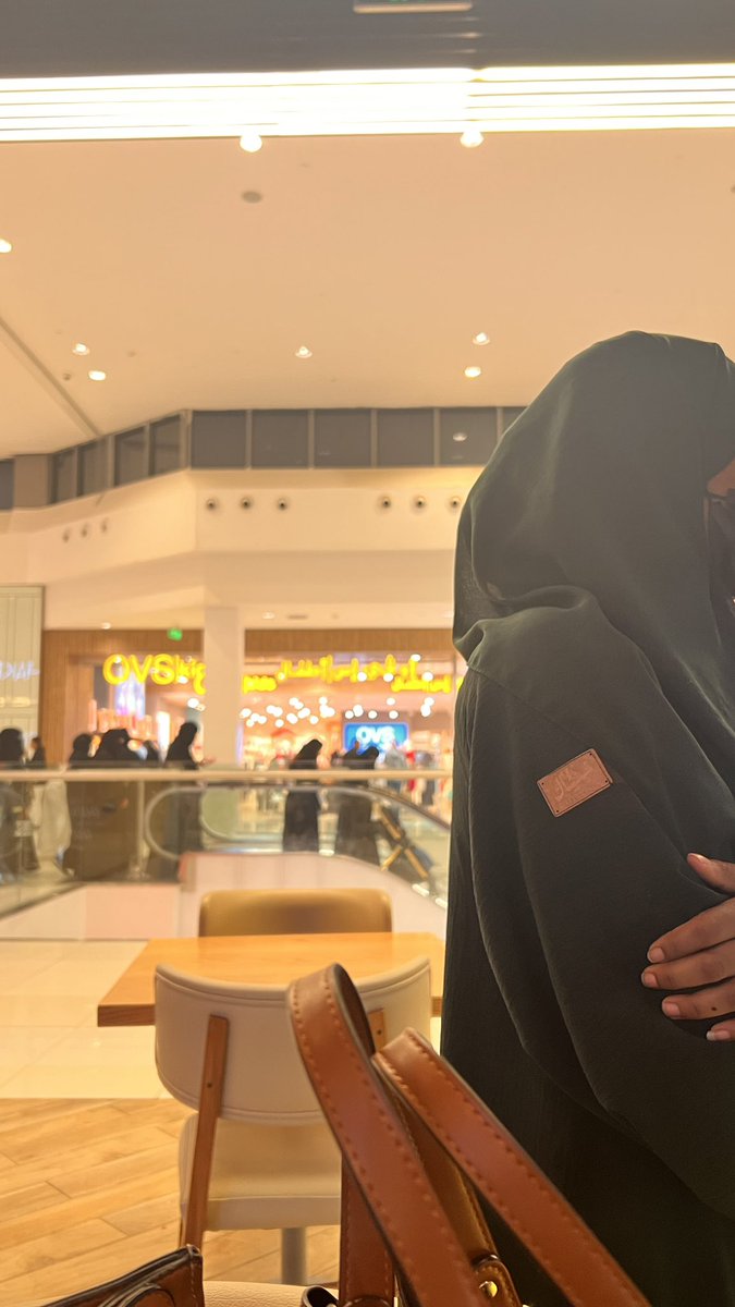 KS_7M's tweet image. انتِ كلمة الصديق قليل فيكِ 
انتِ يوم دعيت ربي بأخت اسند بهالدنيا عليها ورزقني انتِ🤍 @_irofe