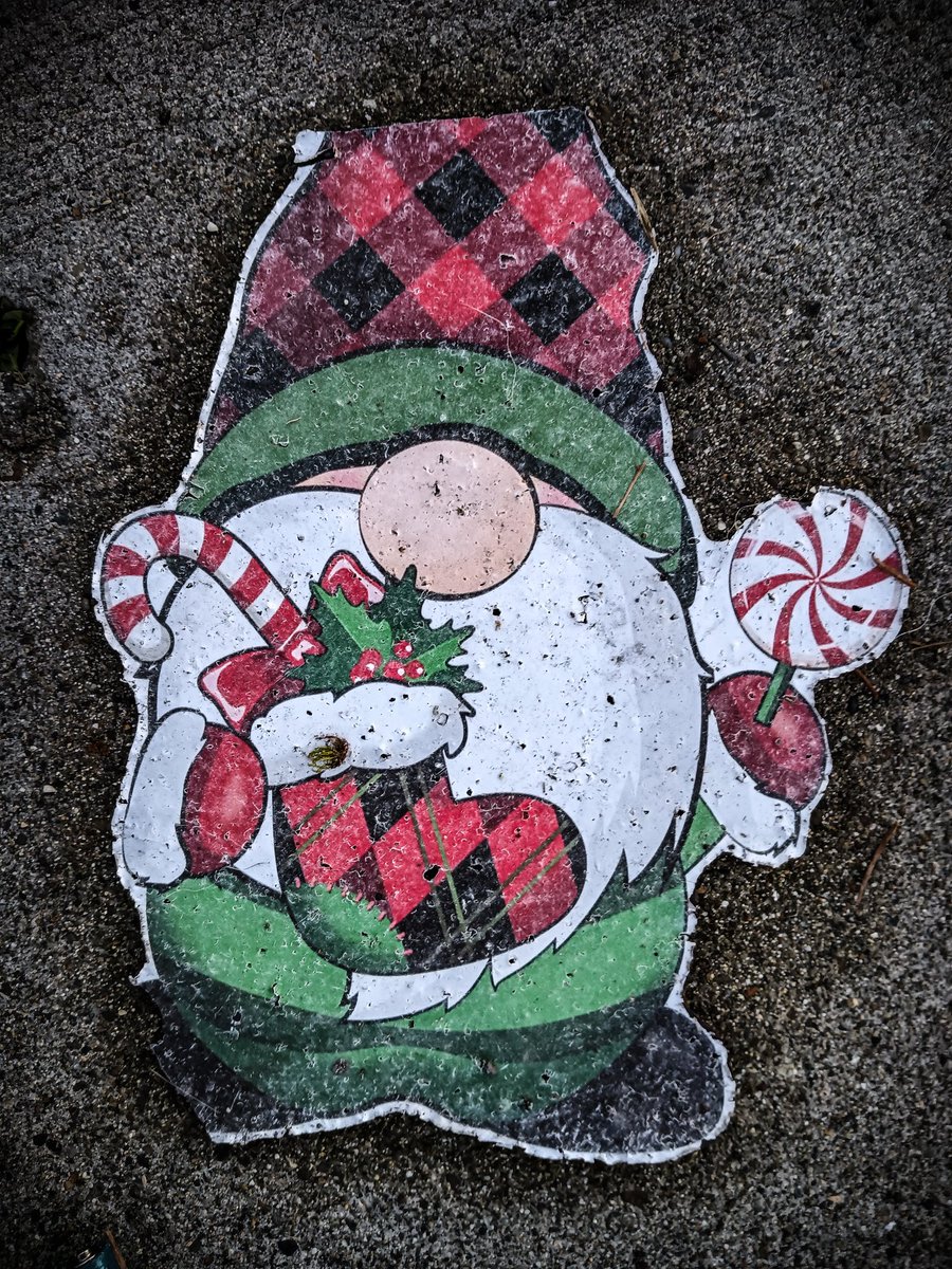 Concrete Gnome

#Photography #StreetPhotography #Gnomes #Elves #Lightroom