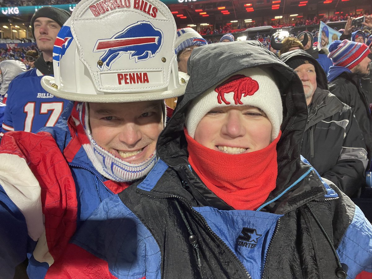 ngff384's tweet photo. #GoBills! #BillsMafia is in force for Today’s #KCvsBUF #NFLPlayoffs Divisional Round game. #NFLTwitter #BillsSelfie https://t.co/qvKASuSjv4