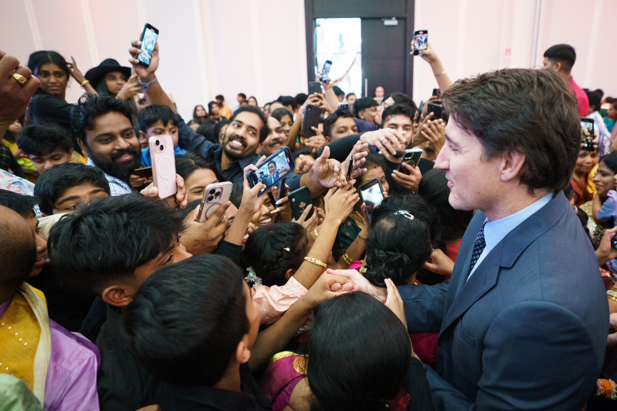 Justin Trudeau tweet media