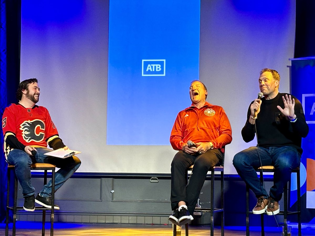 Had a great time emceeing <a href="/atbfinancial/">atbfinancial</a>’s Battle of Alberta Hot Stove at <a href="/BosBarRD/">BOS BAR AND STAGE</a> Saturday night… huge thanks to Tim Hunter and <a href="/Jason_Strudwick/">Jason Strudwick</a> for making my job so easy up there!