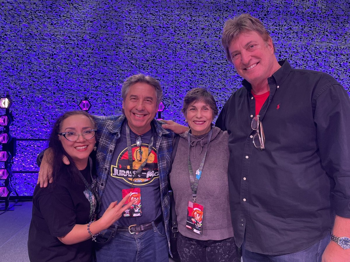 DorothyFahn's tweet image. Day 3 @ohayocon !! Fun times!! 😃👍🏼💖💖💖