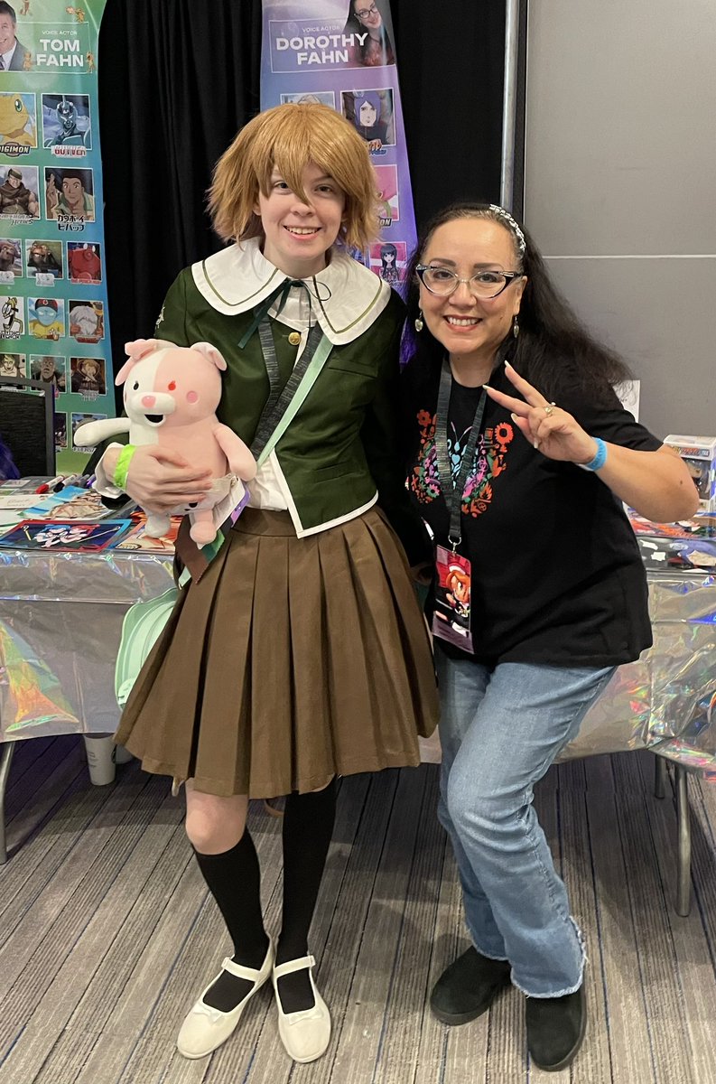 DorothyFahn's tweet image. Day 3 @ohayocon !! Fun times!! 😃👍🏼💖💖💖
