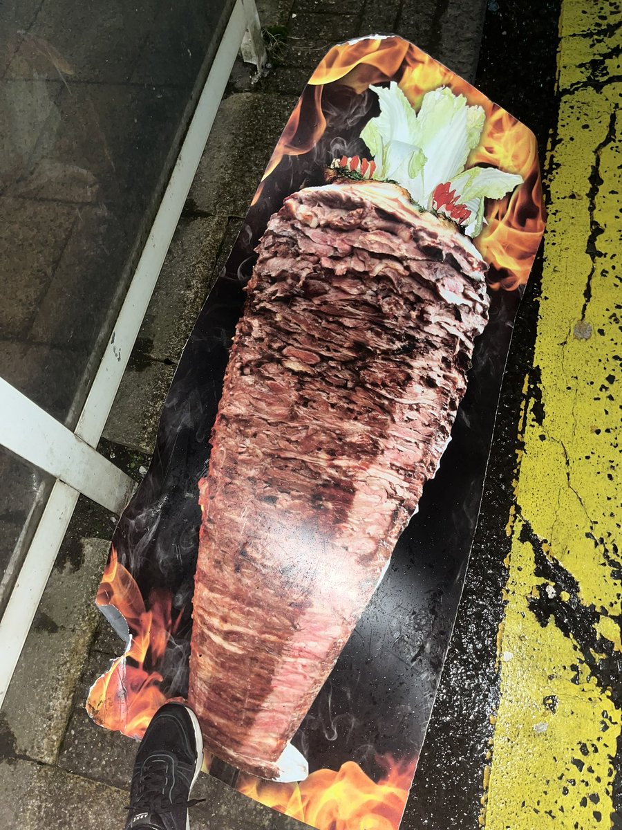 Benwright72's tweet image. Can’t believe av been leathered aff a kebab