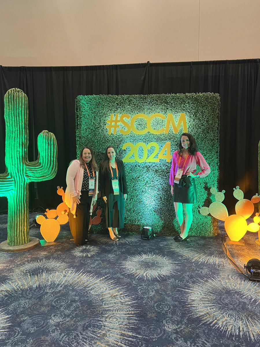 Strong female energy out of our #PedsICU at SCCM is this year 💗💪🏼🌵 so excited to learn and bring back all of the breaking research to the sunshine state! @CharlenePringl1