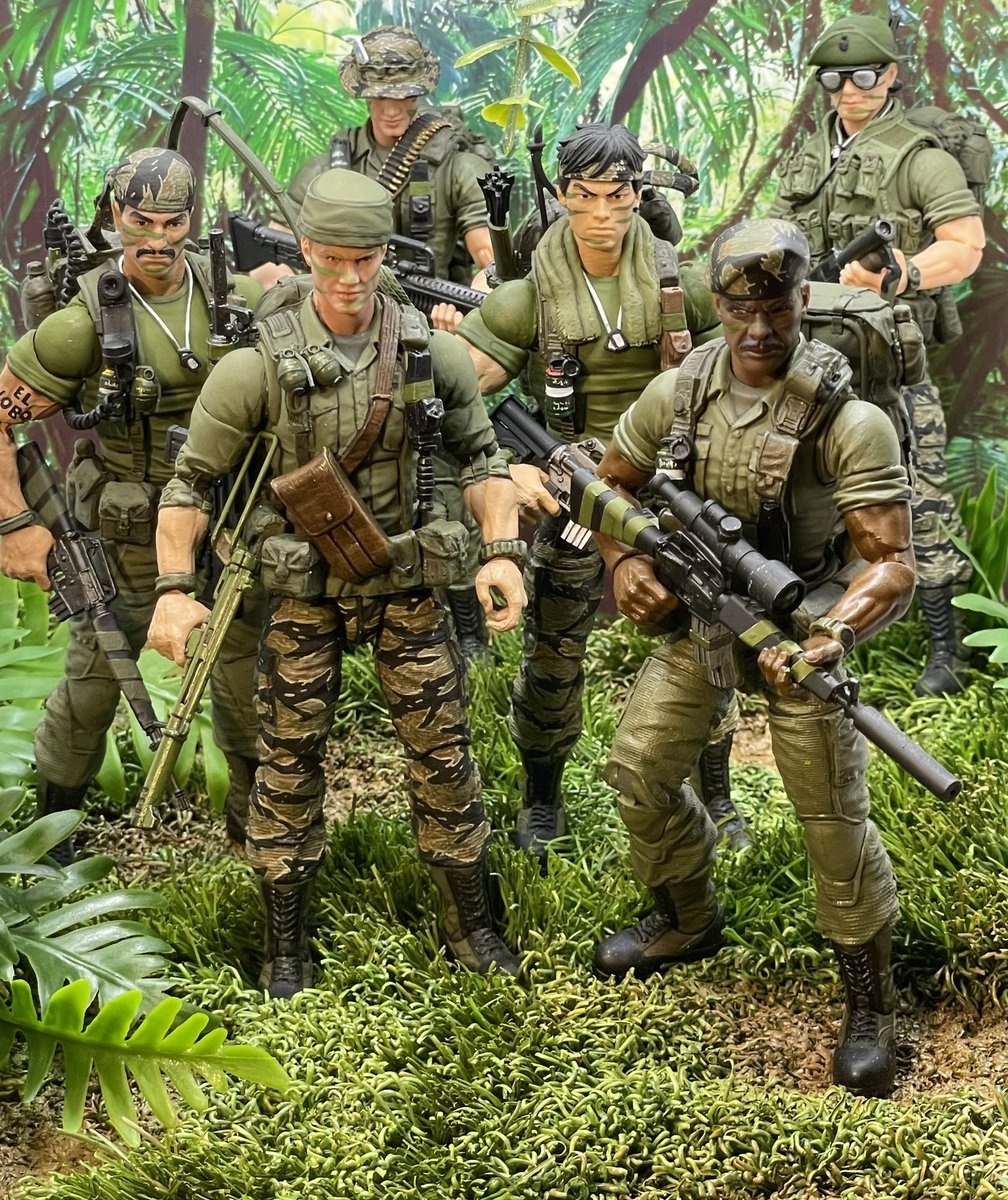 MurphGIJAF's tweet photo. G.I. Joe Classified customs of the 6-man LRRP team from ARAH issue 43. #GIJoe #gijoeclassified #Hasbro https://t.co/ZaVReFcMYT