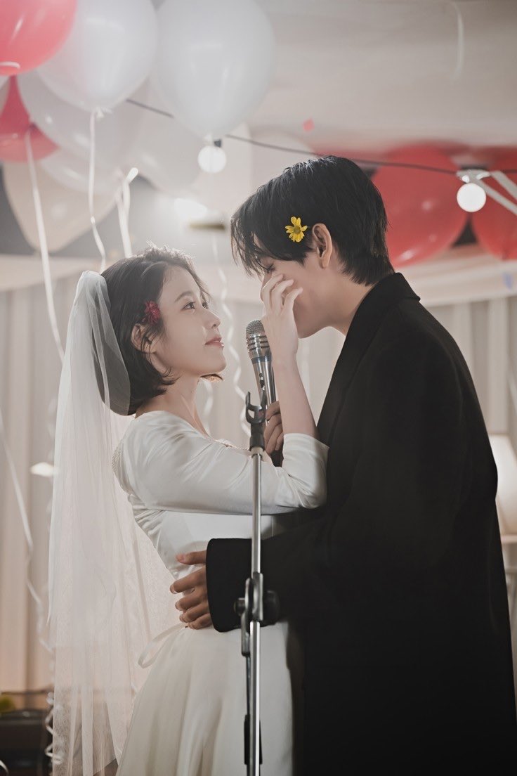 Taehyungimpact's tweet photo. The moment                            The photo https://t.co/6NNsFnjIHI