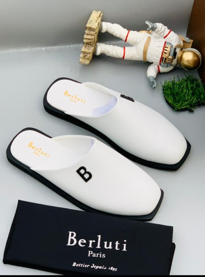 iam_enobaby's tweet image. Men's half slippers

Price:N42,000
Location:Lagos
Nationwide delivery

To order kindly DM,call/WhatsApp 08027523657

ECOWAS Cameroon #DavidoO2Arena #NGACMR #snappcodeacademy Happy New week Angola Mali Nwobi Newport Tiwa Savage Nicki Egypt Zaidu Go chiefs Ndidi
