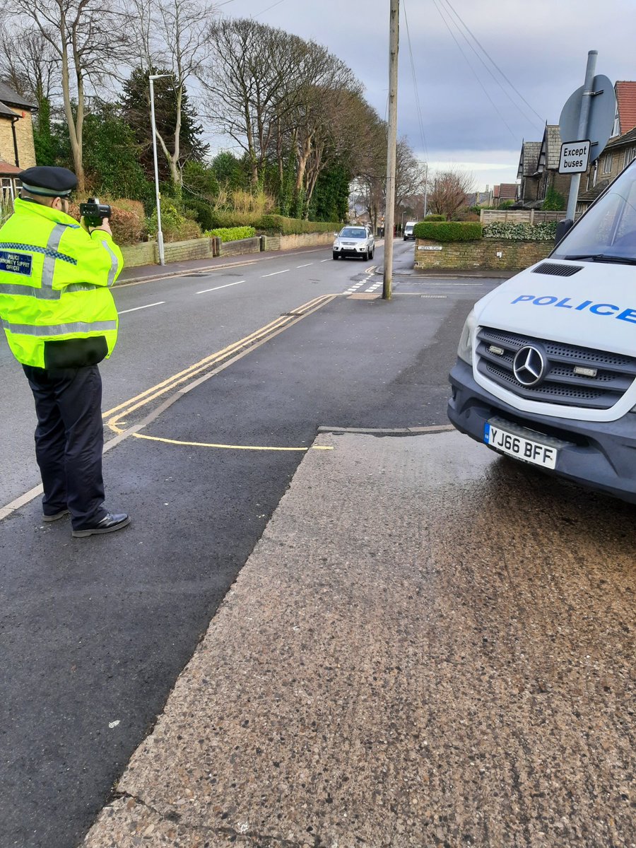 On 25/01 between 11.45am – 12.30pm, speed awareness checks were conducted on Victoria Road, Elland. The average speed caught on camera was 19mph. Two Vehicles were caught at 25mph, and advice given. #NeighbourhoodPolicingWeek #CalderdaleRoadSafety