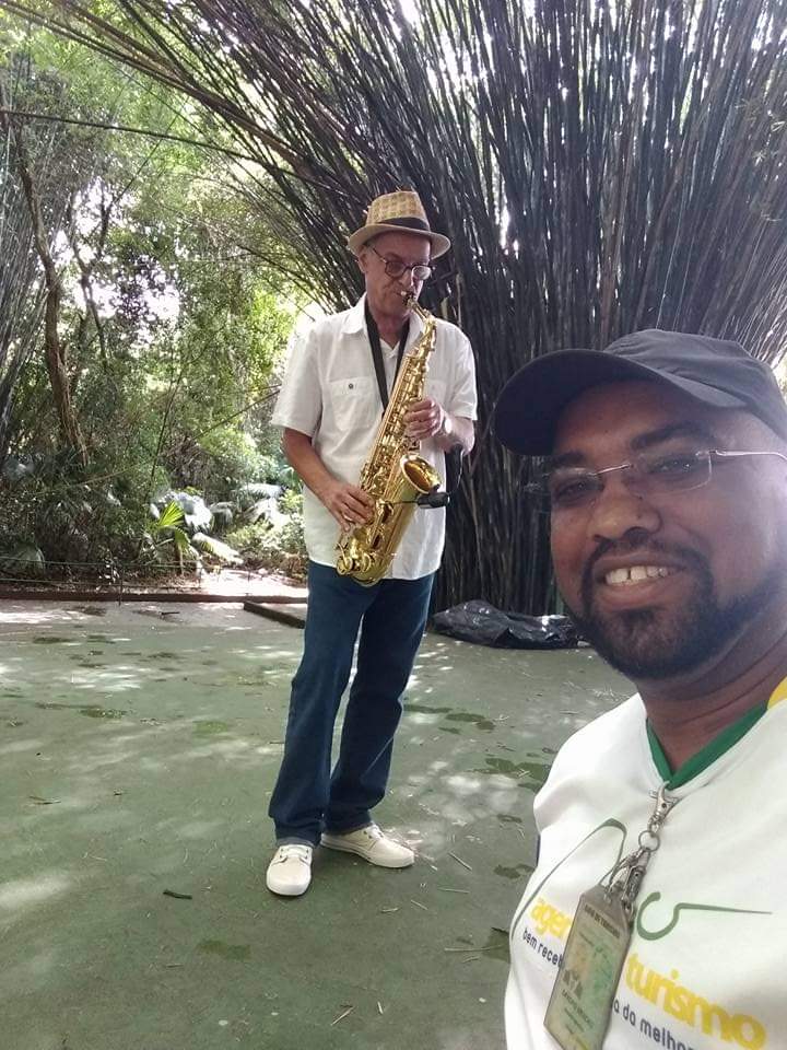 SandroM73059409's tweet image. GUIA de TURISMO EM AÇÃO 
No sul de MG, em São Lourenço, o Parque das Águas é um local especial para ser visitado.

O saxofonista Nei Mello encanta os visitantes com as suas apresentações inspiradoras.

Vídeo completo em
youtu.be/KTtS0gPGMDo?si…

#PAZeBEM