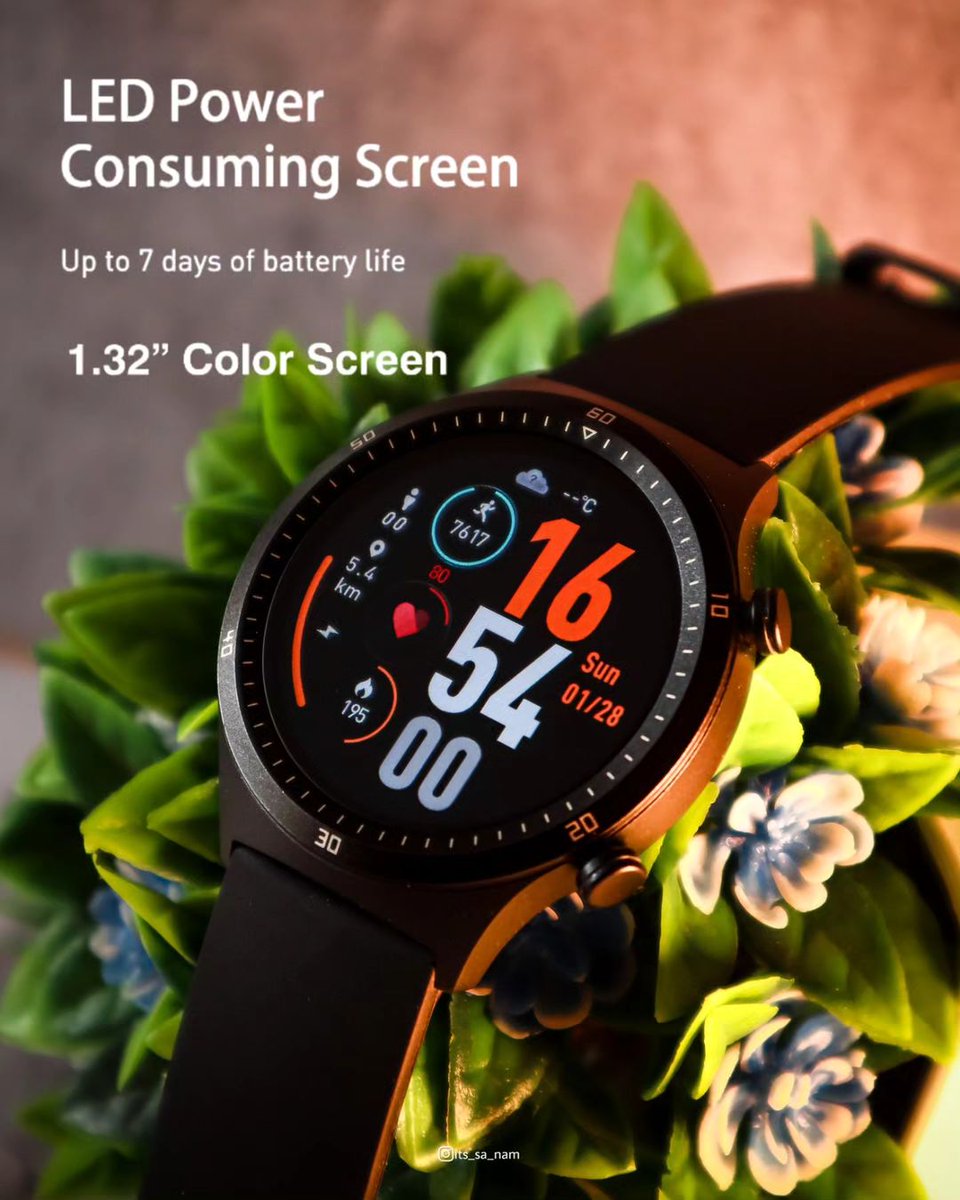 TranyaOfficial's tweet photo. The future on my wrist with the Tranya S2! 🚀⌚ Effortlessly blending style with cutting-edge functionality. Here's to being on time, in tune, and in touch, wherever life takes me. #TranyaS2 #SmartTech #LifeOnTheGo @Its_sa_nam https://t.co/GU1B1QsIIP