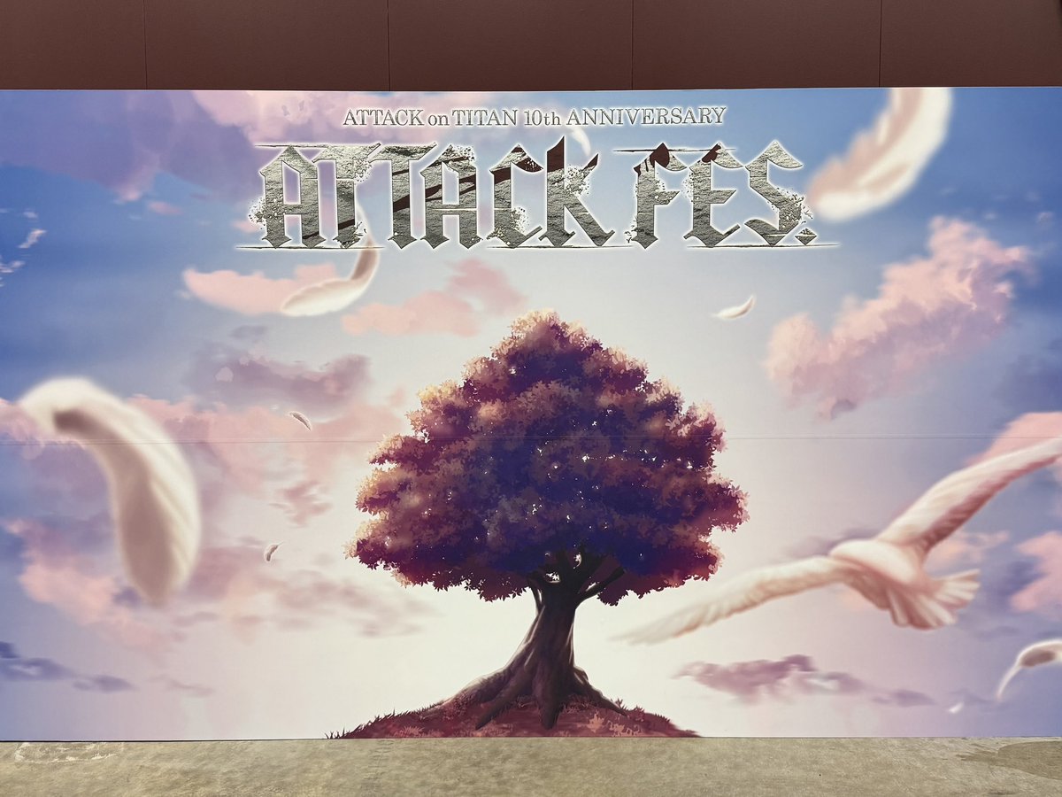 YUI_STAFF's tweet photo. ATTACK FES【DAY2】
ありがとうございました。

10年分を音楽と朗読・生アフレコで振り返り、たくさんの感情が呼び起こされたけど、最後に残ったのは、沢山の感謝の気持ちでした。

「進撃の巨人」を応援してくださり、愛してくださり、本当にありがとう。

進撃愛を、10年以上引きずってくれよな…!!! https://t.co/1TNBncSU3O